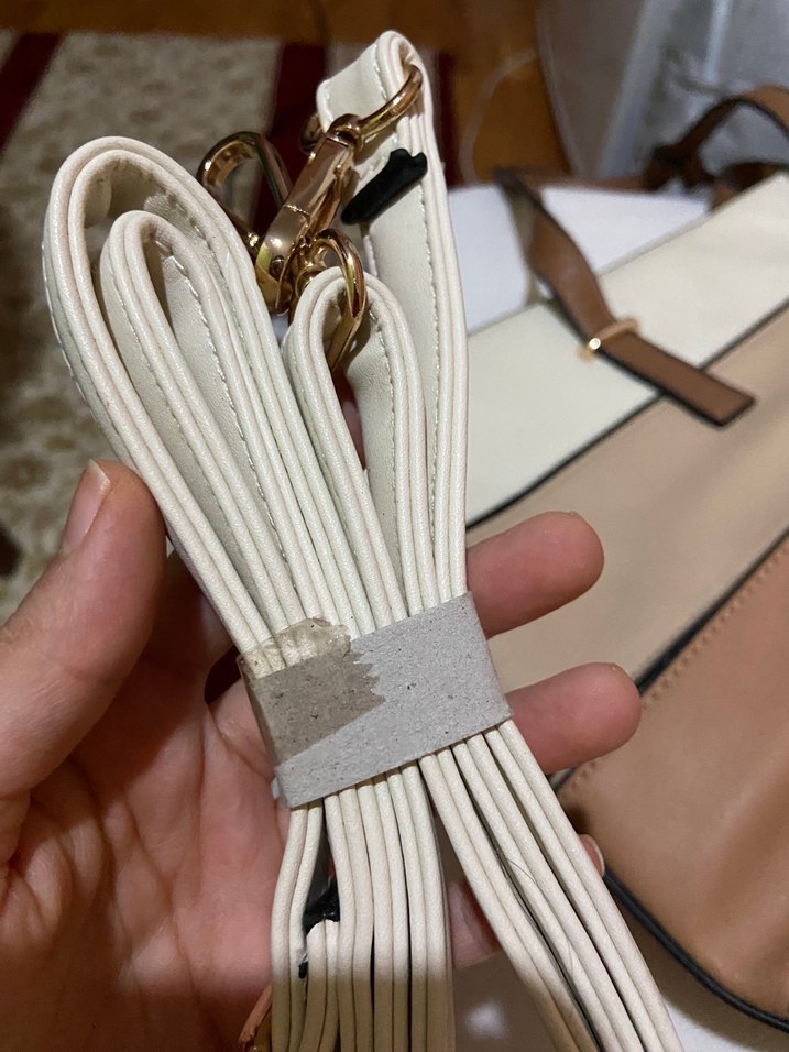 Bej Parlak Derimod marka kadın çanta - Görsel 5