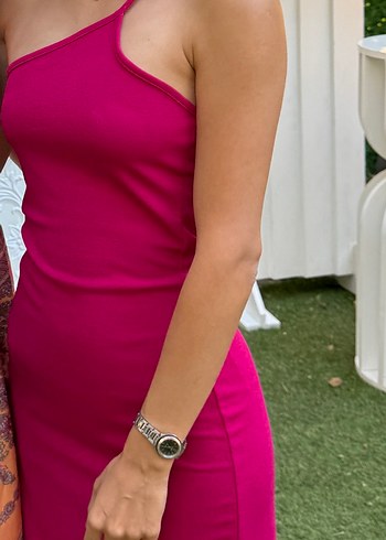 Askılı, V Yaka, Pembe Mini tek güllü askılı Elbise