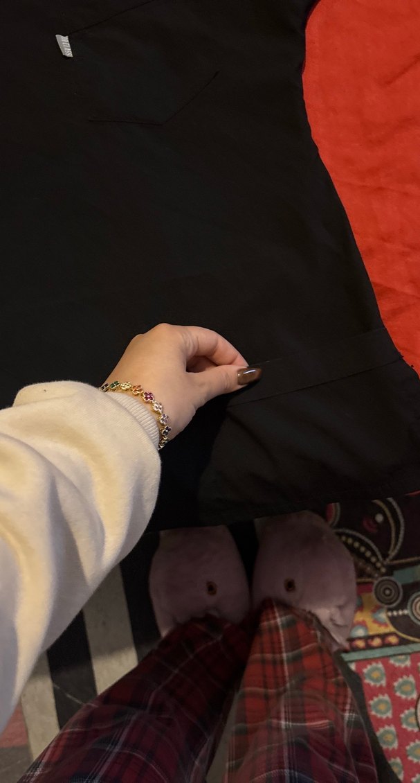 Siyah V Yaka Kısa Kollu üniforma - Görsel 2