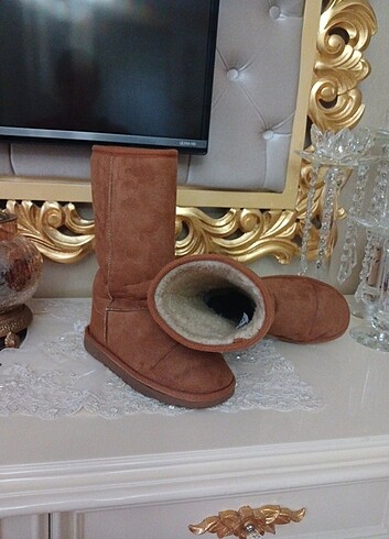 Ugg bot