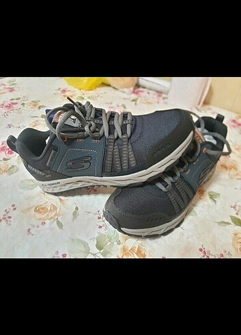 Skechers erkek 40 numara spor ayakkabı