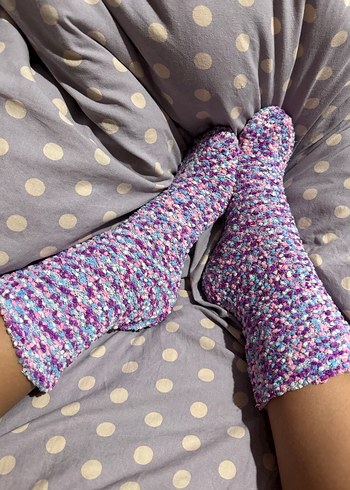 Renkli Örgü Pofuduk Çorapl - Görsel 2