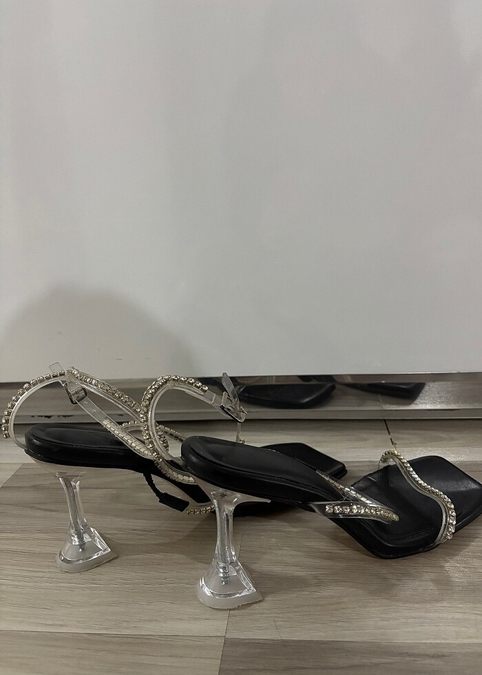 Taş detaylı topuklu ayakkabı ?? - Görsel 4