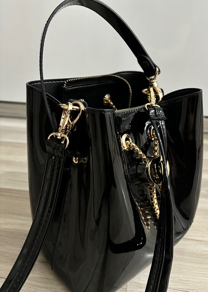 Siyah parlak çanta / - Görsel 2