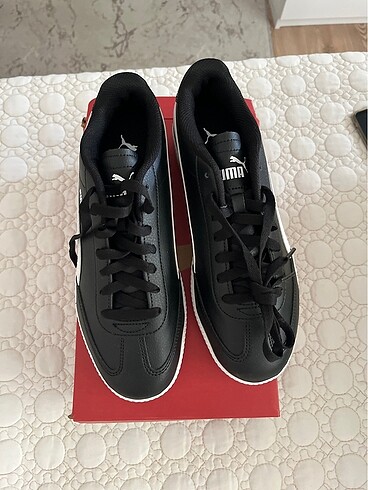 Hiç giyilmedi orijinal Puma spor ayakkabı