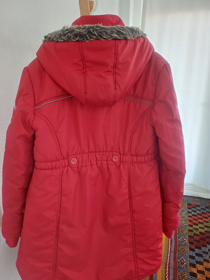 Kız Çocuk Parlak Kırmızı Düğmeli Kaban - Görsel 5