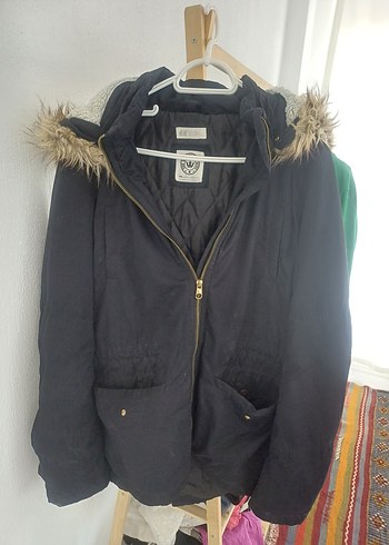 Siyah Kadın Midi Kaban, Kürklü Kapüşonlu - Görsel 2