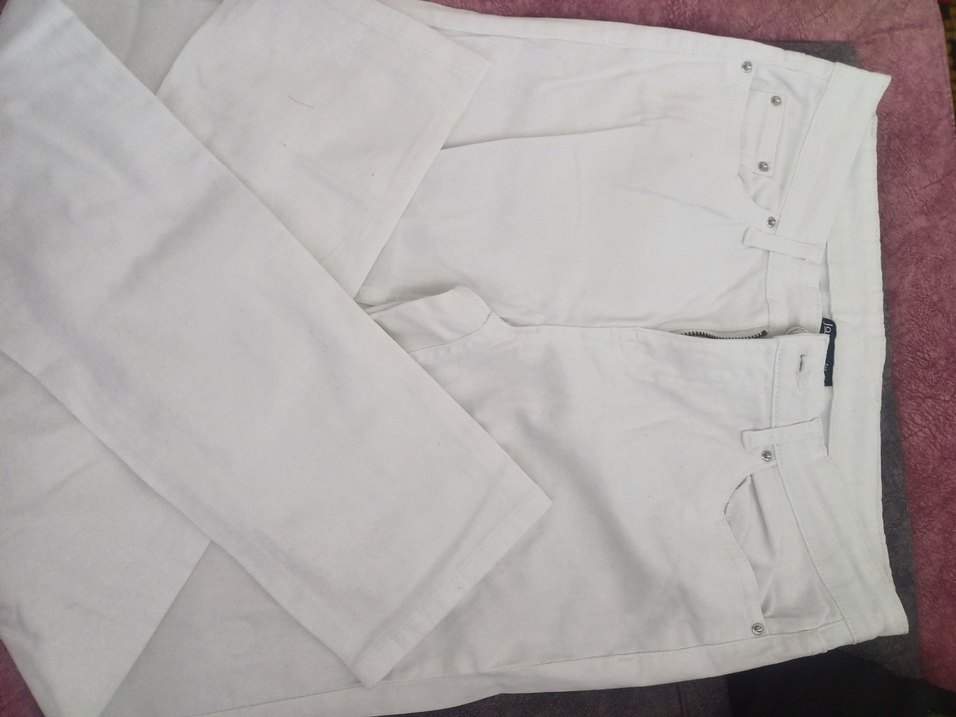 Düğmeli Beyaz Kadın Kumaş Pantolon - Görsel 3