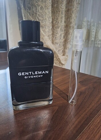 Givenchy gentleman 