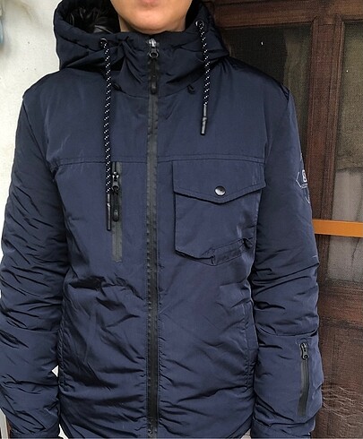 Orijinal Salomon, su ve rüzgar geçirmez unisex outdoor mont.