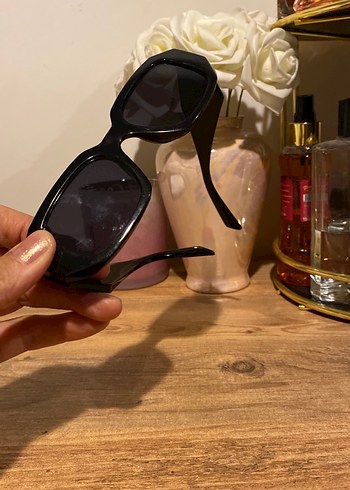 Siyah Kadın Güneş Gözlüğü - Parisian Tarzı - Görsel 3