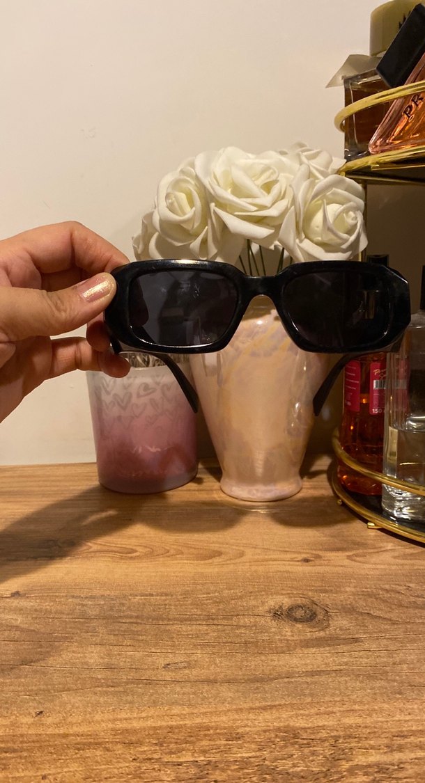 Siyah Kadın Güneş Gözlüğü - Parisian Tarzı - Görsel 2