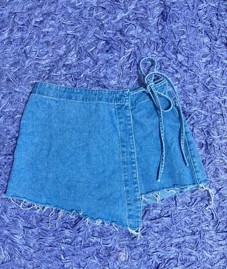 bershka sort etek - Görsel 2