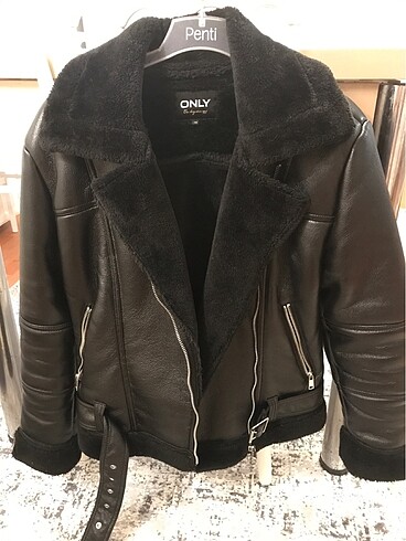 Stradivarius Biker kısa deri ceket