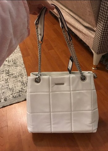 Zincir Detaylı Bej Deri Kadın Çanta krista bell - Görsel 4