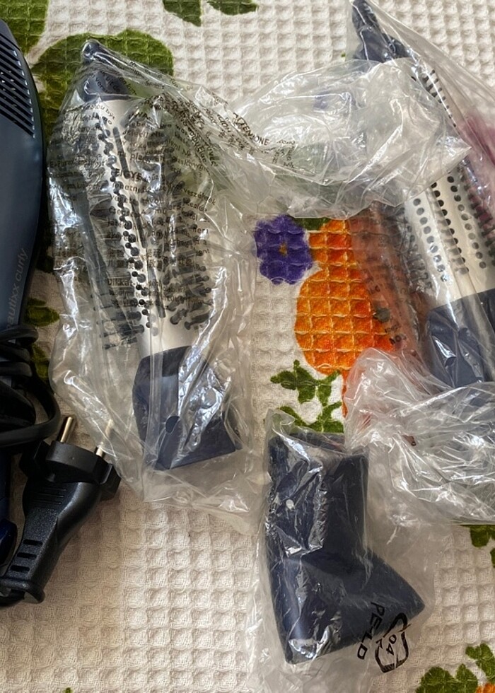 Saç kurutma aynı zamanda şekillendirme - Görsel 3