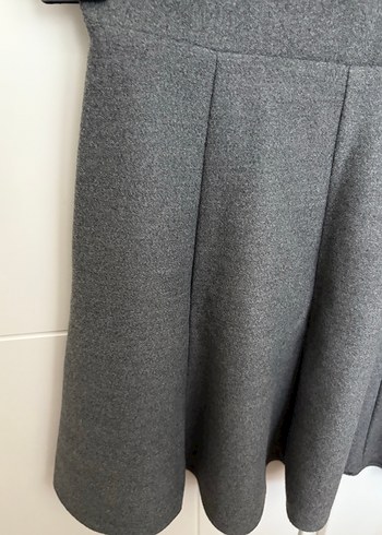 Gri Pilili Mini Etek - Görsel 2