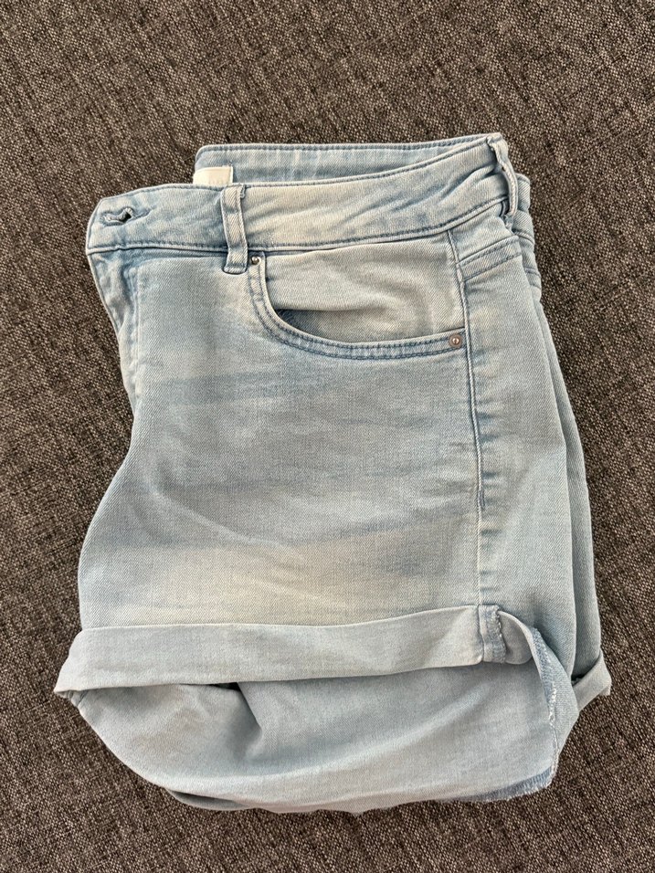 Kadın Pastel Mavi Kısa Denim Şort - Görsel 4