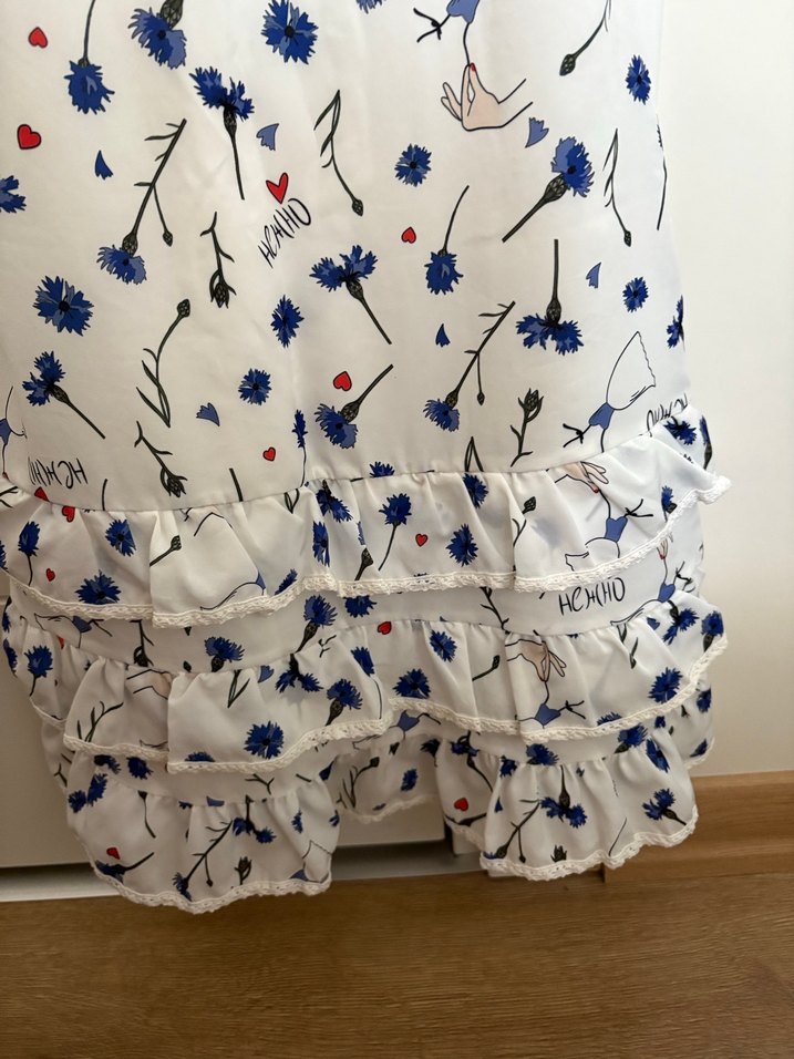 Beyaz Çiçek Desenli Askılı Mini Elbise - Görsel 3