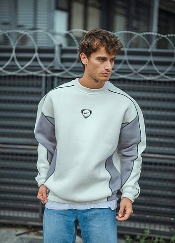 Nike Logolu Owersize Sweat 