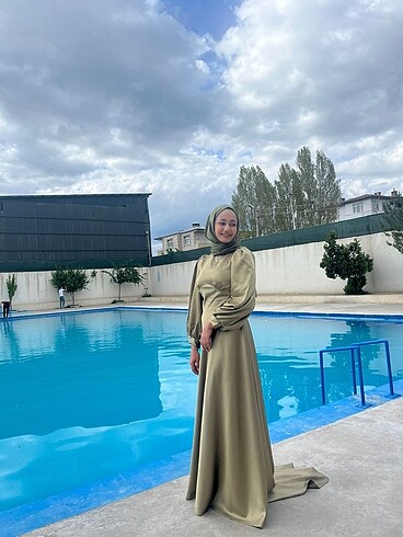 Diğer Tesettür abiye elbise