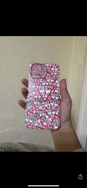Guess 15 pro max kılıfı