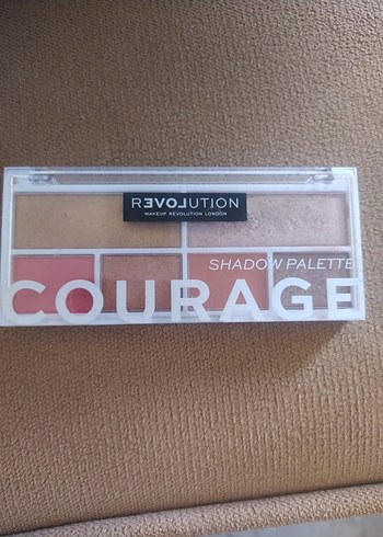 Revolution Courage Göz Farı Paleti