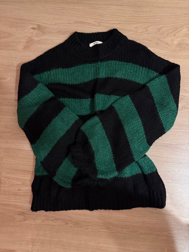 Yeşil Siyah Çizgili Örgü Kadın Kazak - Görsel 2