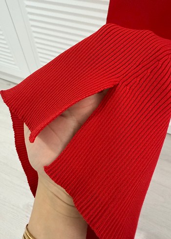 Kırmızı V Yaka İnce Askılı Midi Elbise - Görsel 3