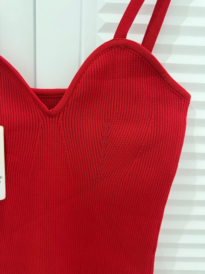 Kırmızı V Yaka İnce Askılı Midi Elbise - Görsel 2