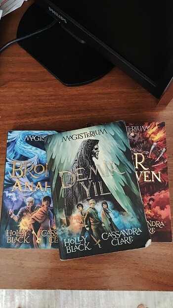 Magisterium Demir Yıl/ Bakır Eldiven/ Bronz Anahtar 3'lü Set