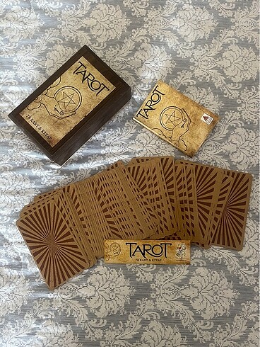  Tarot kartları