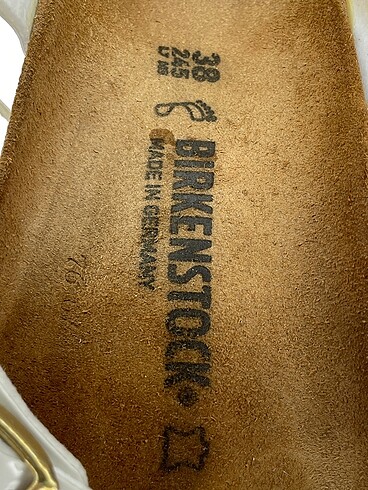38 Beden beyaz Renk Birkenstock Sandalet %70 İndirimli.