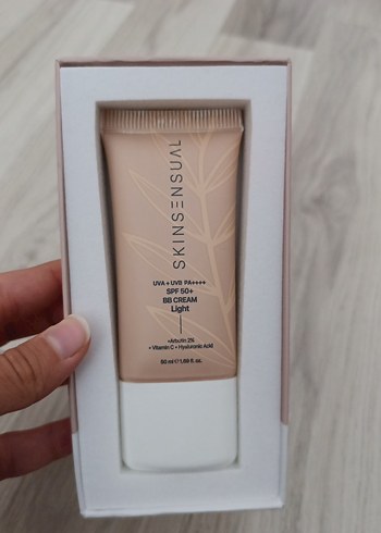 Skin Sensual SPF 50+ Açık Ton BB Krem - Görsel 2