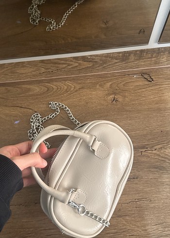 Beden ten rengi Renk Zincir Detaylı Bej Deri Kadın Çanta
