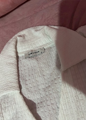 Beyaz Keten Düğmeli Kısa Kollu gömlek - Görsel 2