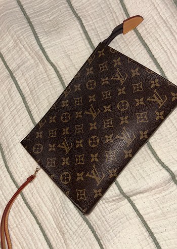 Louis Vuitton Monogramli Sik Capraz Canta