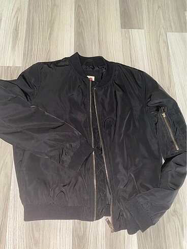 Crop bomber ceket