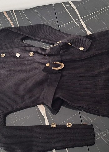 Uzun Siyah Düğmeli Kadın elbise - Görsel 2