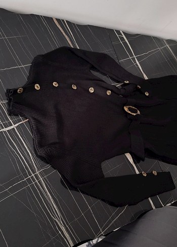 Uzun Siyah Düğmeli Kadın elbise - Görsel 3