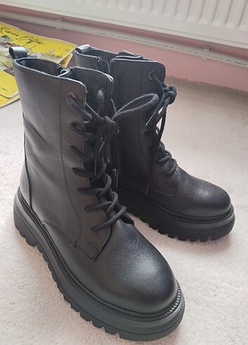 Nine West Kadın bot