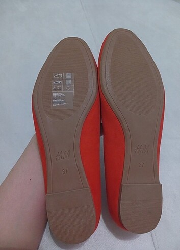 37 Beden H&M, etiketli, hiç kullanılmadı, nar çiçeği babet ayakkabı