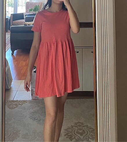 Mini pembe elbise