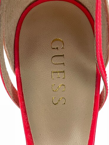 40 Beden çeşitli Renk Guess Platform %70 İndirimli.