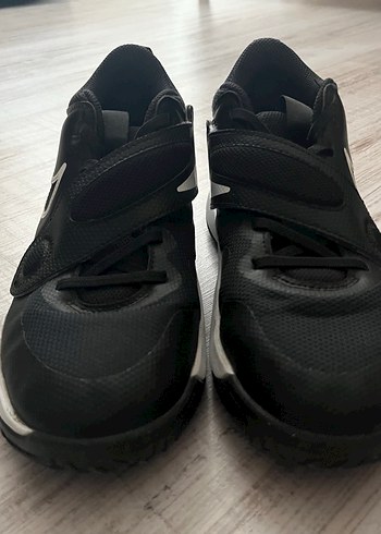 Nike Siyah Nike Basketbol ayakkabısı