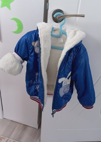 Mavi Kapüşonlu Erkek Çocuk Mont - Görsel 4