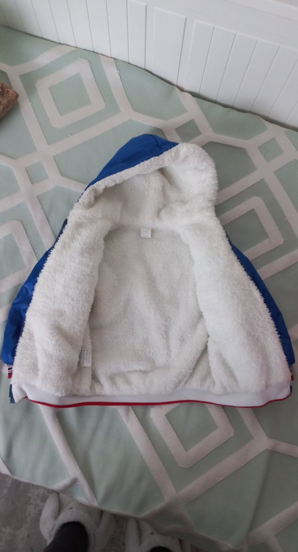 Mavi Kapüşonlu Erkek Çocuk Mont - Görsel 2