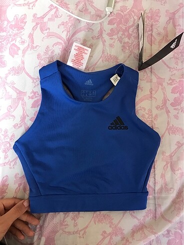 Adidas sporcu sütyeni