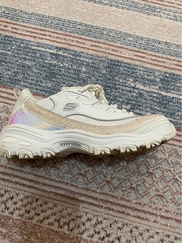 36,5 Beden skechers d?lites lumina ayakkabi