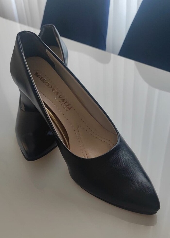 Topuklu ayakkabı - Görsel 2